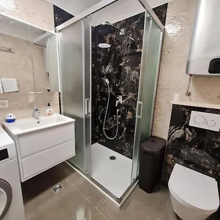 Daire Mira Zadar-spacious 3-bedroom Near & Old Town